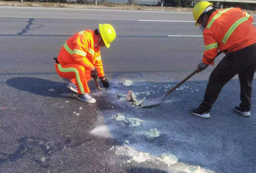 南岸公路下沉注浆加固